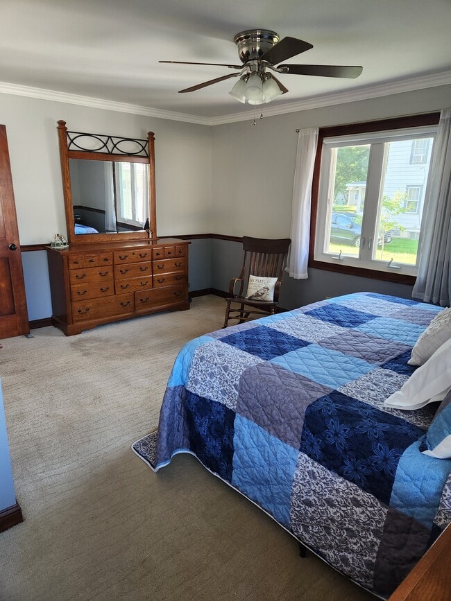 Master bedroom - 224 S Pine St