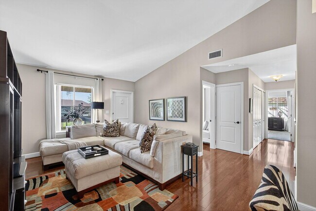 Building Photo - 6485 Chasewood Dr