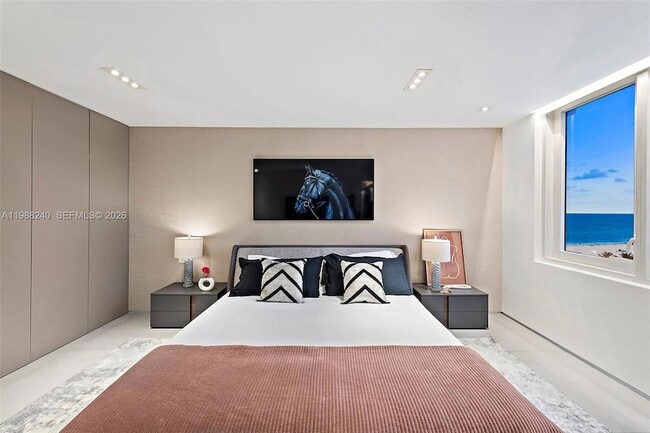 Building Photo - 2301 Collins Ave