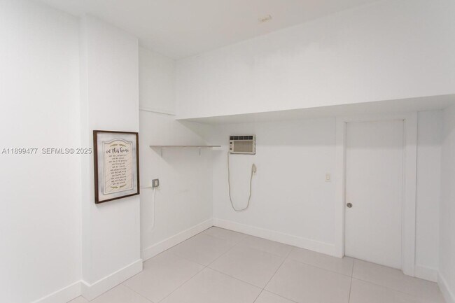 Building Photo - 14219 SW 126th Pl