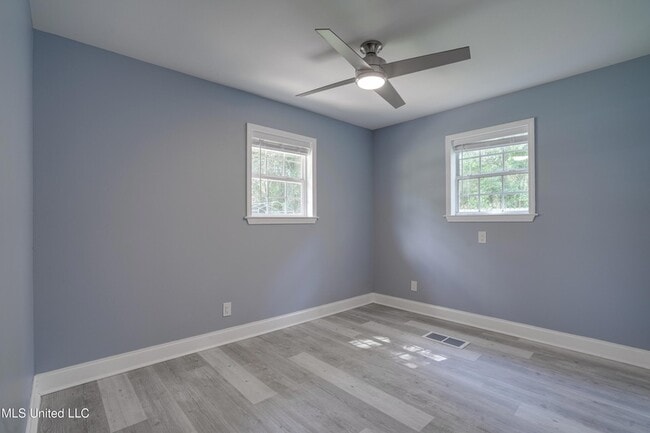 Building Photo - 1076 Lilinoe Way
