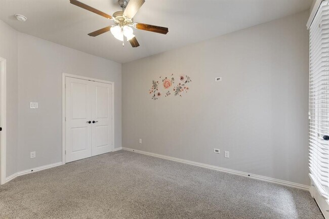 Building Photo - 4646 Rhett Ln