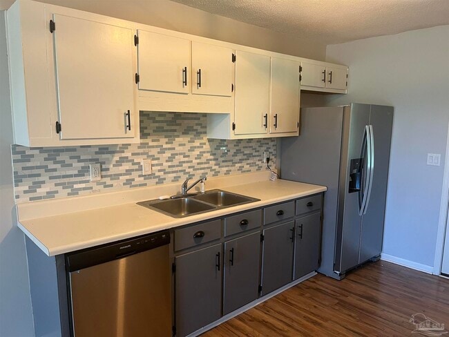 Building Photo - 3238 Santa Rosa Dr