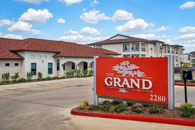Building Photo - The Grand at Oak Grove