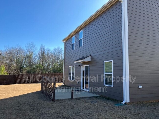 Building Photo - 22730 Duffee Ln