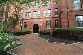 Building Photo - 25 Atherton St