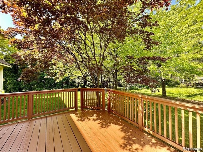 Building Photo - 24397 Venice Dr