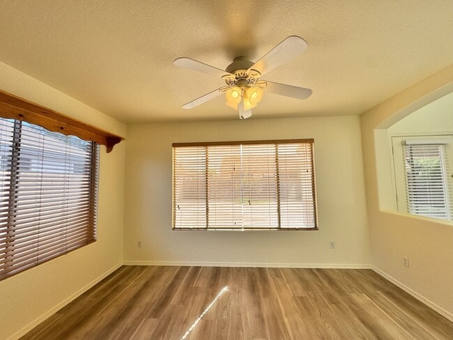 Building Photo - ASHLEY HEIGHTS 3 BEDROOM WITH HUGE BACKYARD