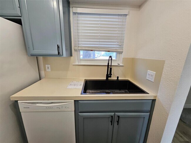 Building Photo - 6806 Old Quarry Ln