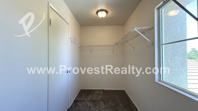 Building Photo - 15015 Kitfox Ln