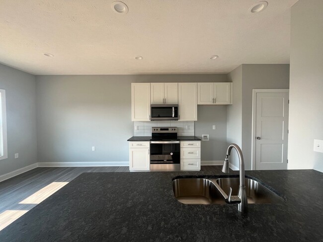 Building Photo - Three bedroom new construction home close ...