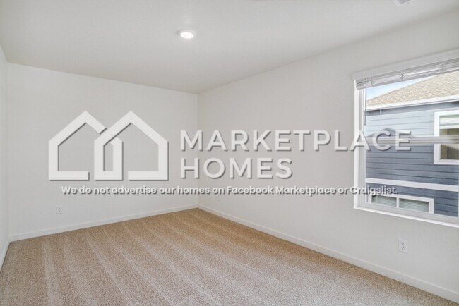 Building Photo - 127 N 66th Ave