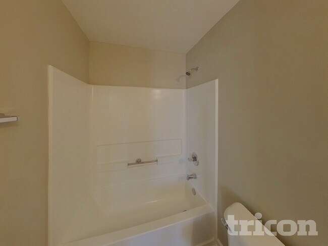 Building Photo - 868 Asbury Way