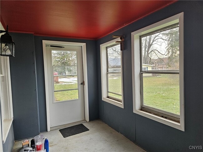 Building Photo - 25 Elm St