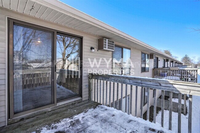 Building Photo - 2914 Earle Ave SW