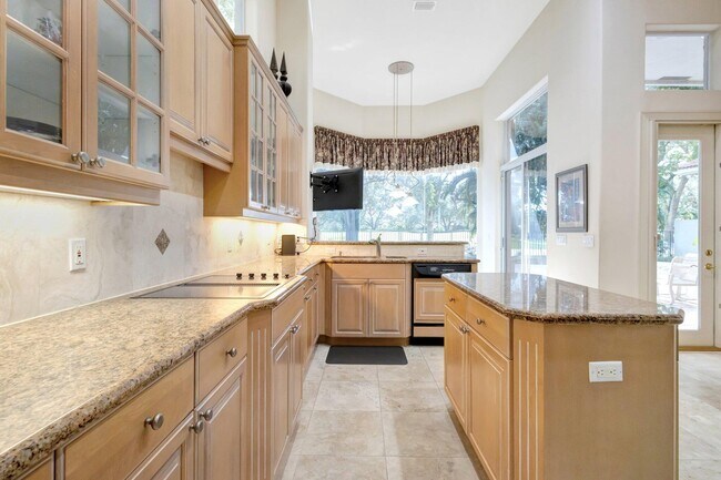 Building Photo - 6802 Casa Grande Way