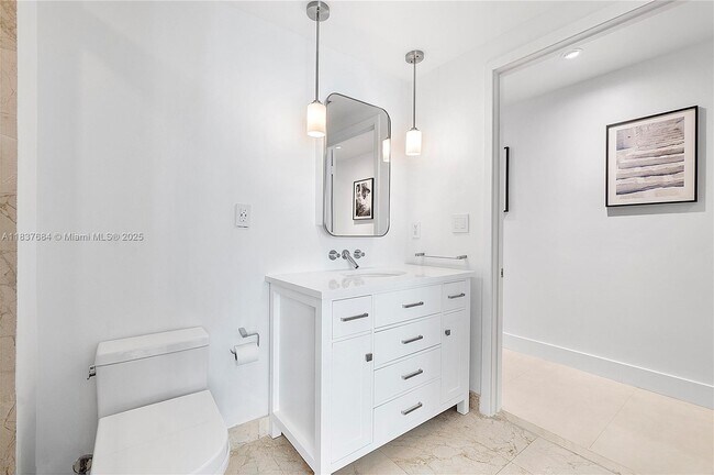 Building Photo - 6000 Collins Ave
