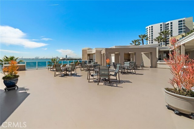 Building Photo - 1500 E Ocean Blvd