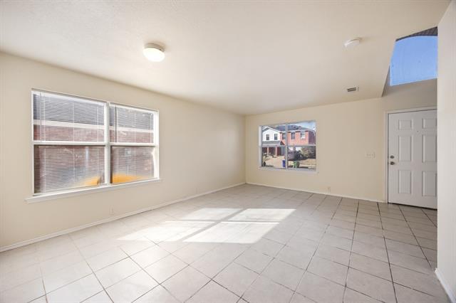 Building Photo - 211 Prentice Dr