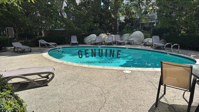 Building Photo - Coming Soon: Charming 2 Bed 2 Bath Condo i...