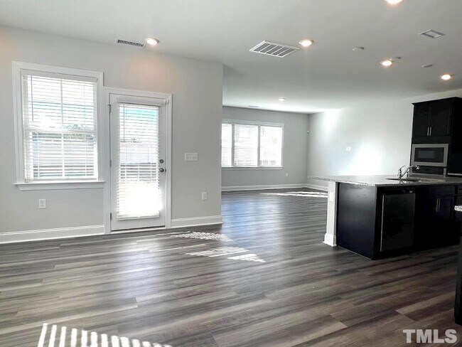 Building Photo - 4 Bedroom Single Family Home for Rent