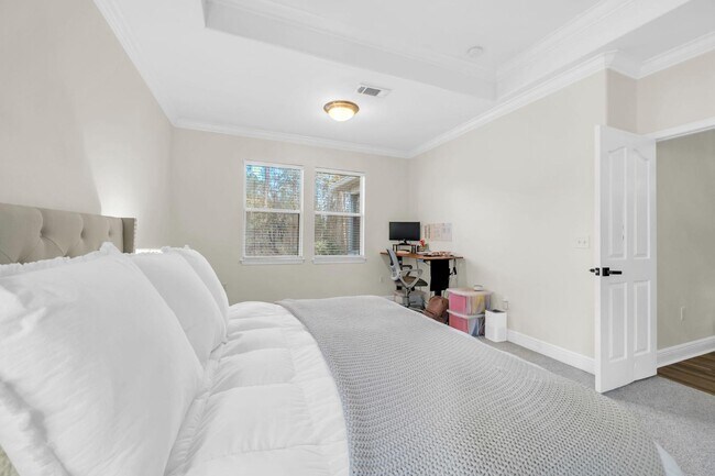 Building Photo - 65 Concert Ct