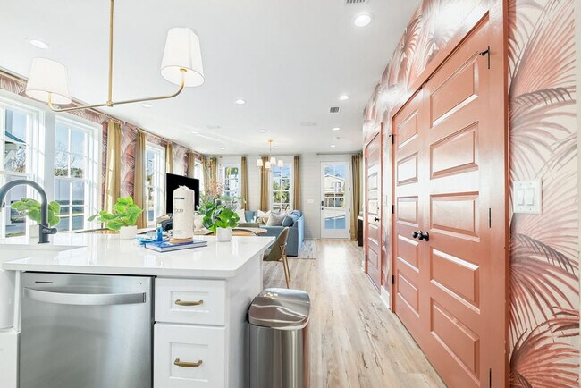 Building Photo - 19901 Charlie Claude Dr