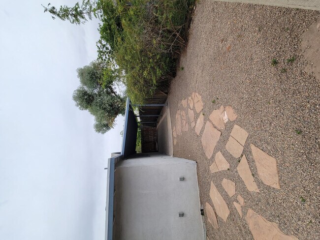 Building Photo - 535 W 15th St