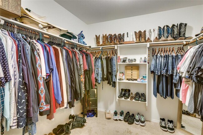 Building Photo - 255 Callaghan Dr