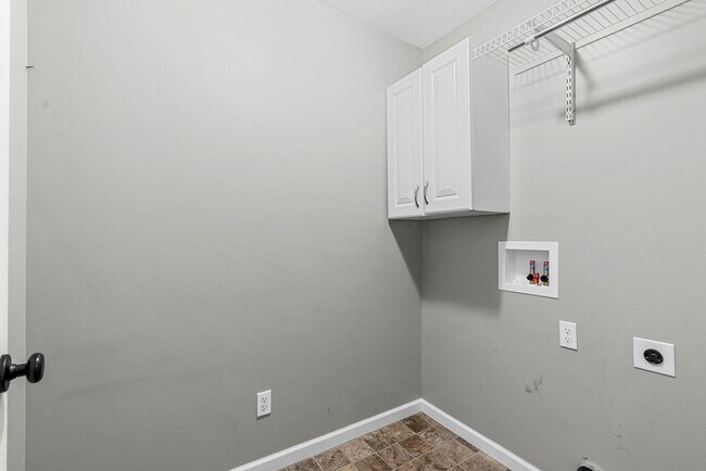 Building Photo - Spacious 3-Bed, 3-Bath Home in Wentzville