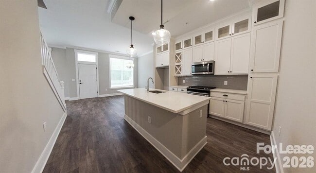 Building Photo - 17014 Fairmount Way