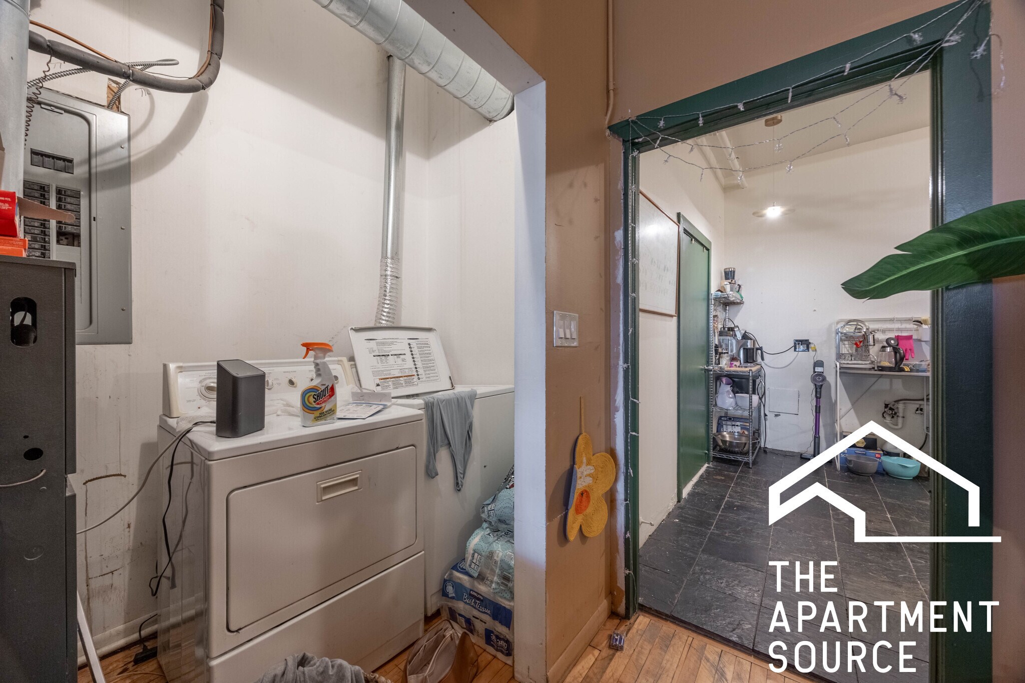 Building Photo - 2416 W North Ave