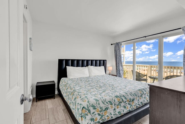 Building Photo - 511 S Ocean Blvd