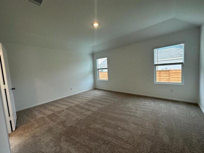 Building Photo - 346 Carmello