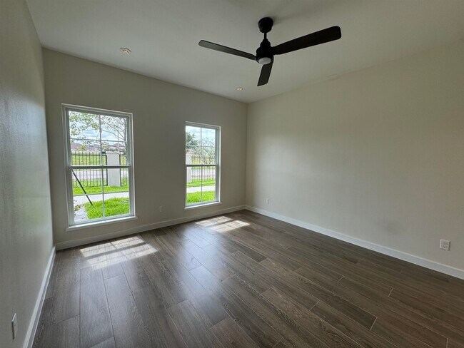 Building Photo - 210 Veracruz Dr