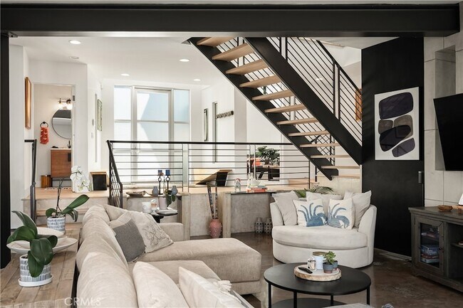 Building Photo - 3230 Tyrol Dr