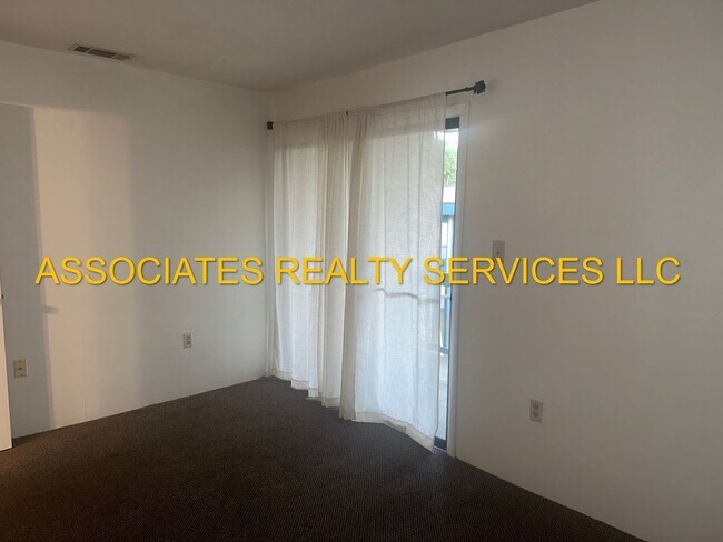 Building Photo - LOOK!!! 2 bedroom in Brandywine with Balco...
