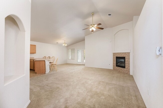 Building Photo - Nice Large Home in Sonoma Ranch—-Will go f...