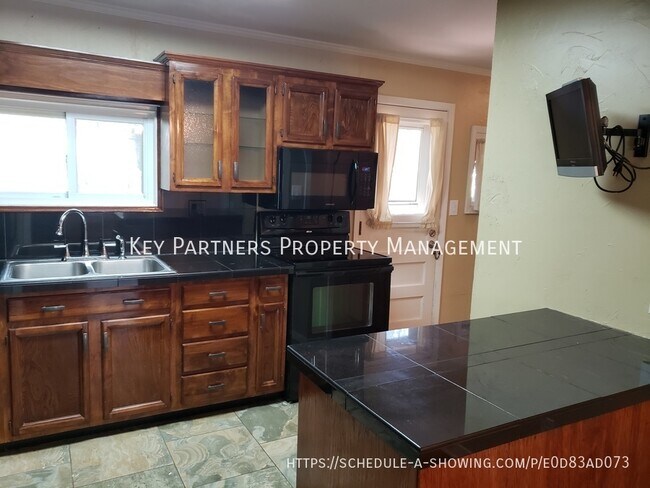 Building Photo - 7132 Newton Dr