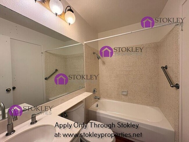 Building Photo - 1484 Cortez Ct