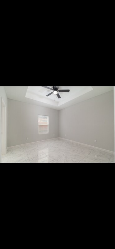 Building Photo - 1007 Hidden Hls St