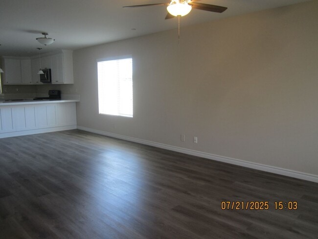 Building Photo - Immaculate Single Story Like New