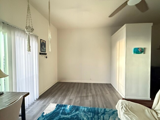 Building Photo - 87-3186-3186 Carissa Rd