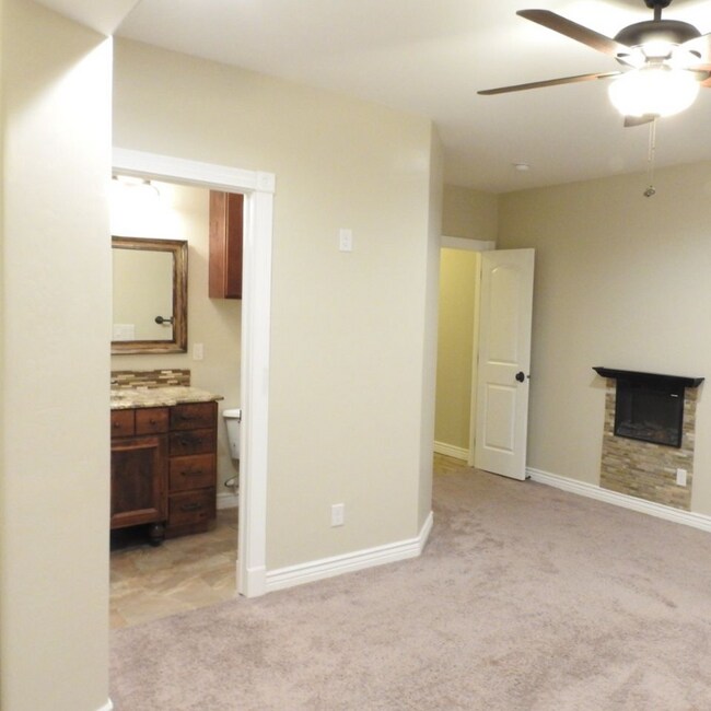 Building Photo - 15547 Thunder Gulch Dr