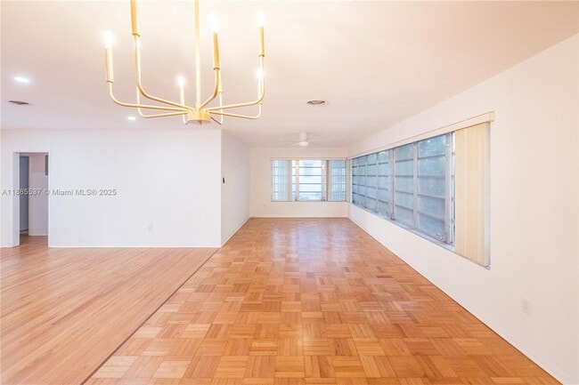 Building Photo - 5600 San Vicente St