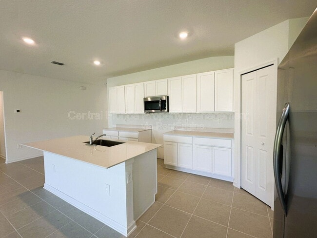 Building Photo - 3489 Chinotto Dr