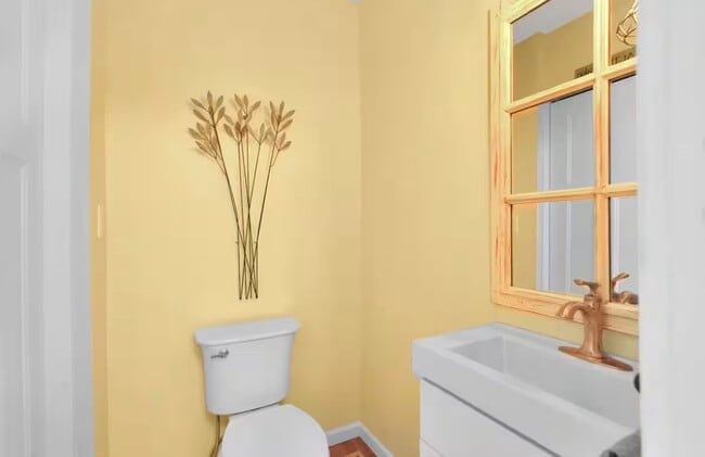 Building Photo - 8043 S Portage Rd