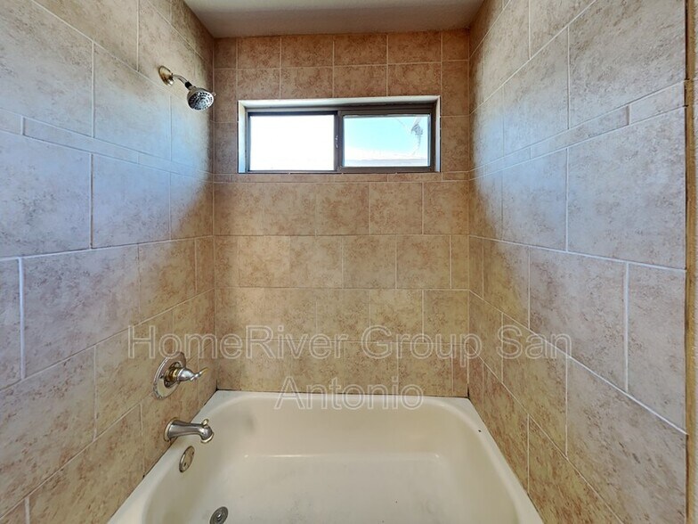 Building Photo - 51 Kenrock Ridge