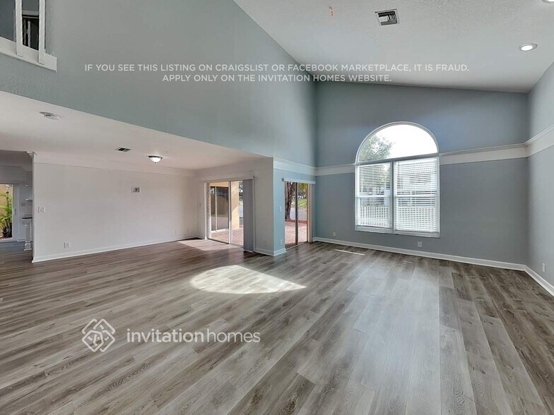 Building Photo - 6340 NW 77th Ct