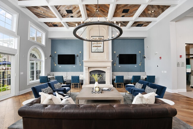 Building Photo - 1155 Museum Blvd